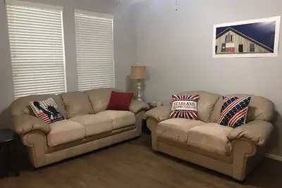 Image de Quiet townhouse, easy access to 1604 and 281