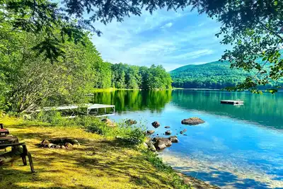 Image de 4bd/3b -Tranquil Lakefront rental neighboring Lake Winnipesaukee & Squam