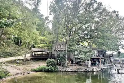 Image de Lakefront house with your own beach