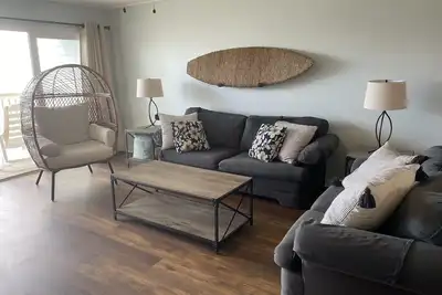 Image de Beach townhome! Enjoy the sound, pool, and ocean!