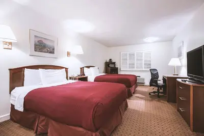 Image de Sky-Palace Inn McCook  - Comfort 2 Queen Bed Ns
