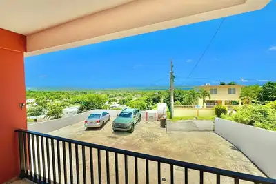 Image de Location! Beautiful Views! Tranquility! Restaurants Nightlife 5 min drive!