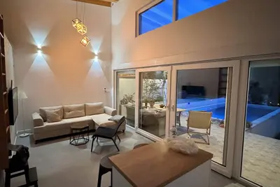 House on the river, private pool, garden and barbecue. 2hours to Dubrovnik!