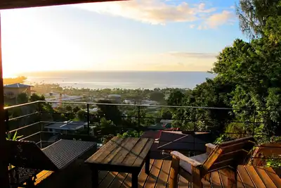 Image de Bounty Lodge locations de vacances avec vue panoramique sur le lagon et l'océan