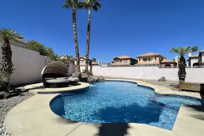 Image de Casa Vegas, Charming home with pool and spa. Just 15 minutes from Strip.