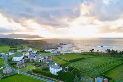 The Cliffs - Picon Seaside Cottage