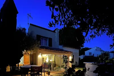 Maison chaleureuse dans un cadre paisible à 10 minutes d'Avignon