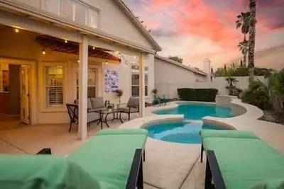 Image de New 4br/3Ba with Pool and Spa! 9 miles to Lv Strip