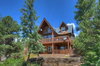 Image de Pet Friendly home on 3 Acres - Views - Fire Pit - 9 Minutes from Dgo