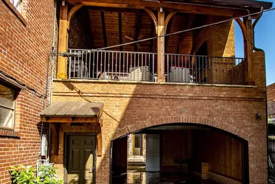 Elegant Loft Apartment in Beautiful Downtown Rome!