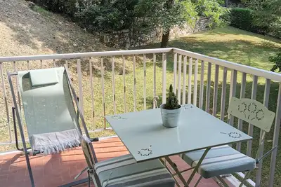 Image de Studio meublé avec terrasse Aix les bains place parking privative