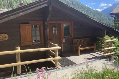 Image de Chalet de luxe avec vue panoramique dans le Lötschental, avec abri de voiture