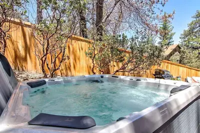 Image de Blissfully Wild - with Hot Tub & pets are welcome