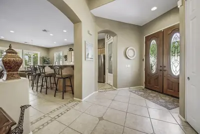 Image de This is it! 2 Masters in 4+3! Ev charger, pool, spa, Bbq grill, outdoor bar!