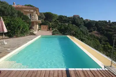 Image de Rez de villa de 95m2 vue mer et piscine privée chauffée