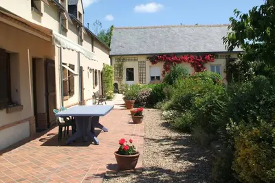 Image de Gîte spacieux avec billard, cheminée & terrasse, près de la forêt de Bercé, Wi-Fi & activités nature