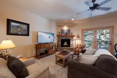 Image de Pet Friendly Black Bear Townhome across from Purgatory - Views - Free Shuttle