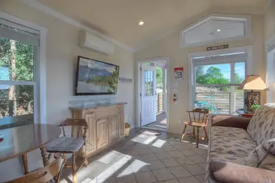 Image de Pine River Model Cabin | Riverfront Views/Access - Privacy, A/C, Near Town
