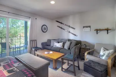 Image de Cozy Getaway (#103) | Resort Access, Full Kitchen, Walk to Lift, Ground Level