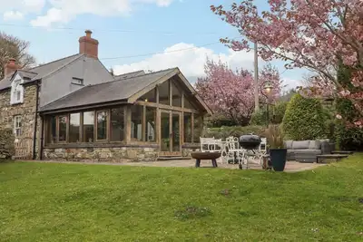 Image de Sea View, pet friendly, with open fire in Newport, Pembrokeshire