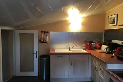 Image de Duplex de charme, terrasse tropézienne de 25m2 au centre du vieux village, wifi
