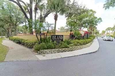 Image de A Hidden Oasis in the city!