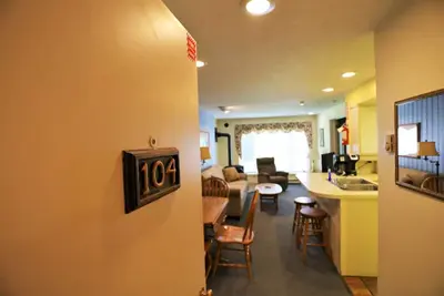 Image de Inns of Waterville Valley Condo the Heart of Waterville Valley! (104)