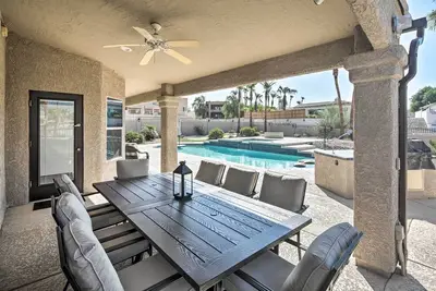 Image de Putting Green & Bbq: Modern Lake Havasu Oasis!