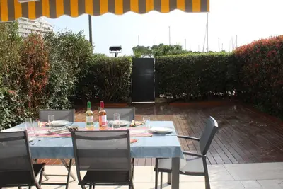 Image de Appartement 3p en Rdj avec Jardin et Terrasse, à 5 min Plage et Restaurants, Parking Privé, Climatisé