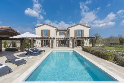 Villa Santi with whirlpool, sauna and heated pool from May to the end of September