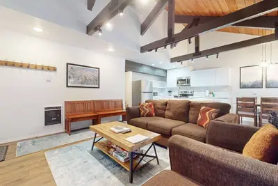 Image de Upgraded Cabin, Private Wash/Dryer. Great Complex Amenities, Near Golf Course