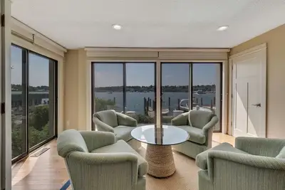 Image de Lake Charlevoix Views | Private Balcony | Pool, Hot Tub, Sauna