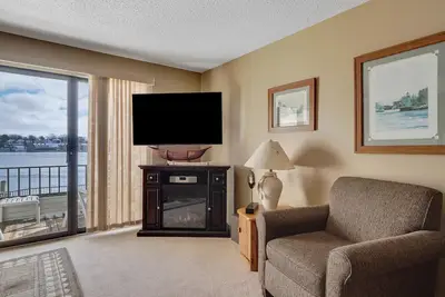 Image de Edgewater Inn 112 | Lake Charlevoix View Condo | Pool, Hot Tub, Sauna