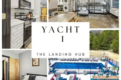 Image de Pet friendly family suite West of St. Louis with pool at The Landing Hub Boutique Hotel