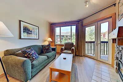 Image de Beautiful & Convenient Suite Close to Activities w/Shared Pool & Hot Tub, WiFi