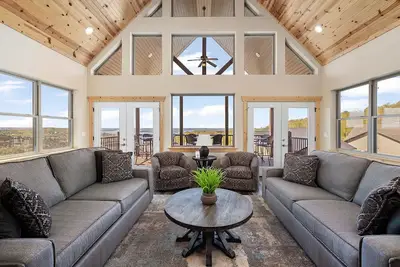 Image de Breathtaking Views of Table Rock Lake, Crown Jewel w\/boat slip & indoor pool