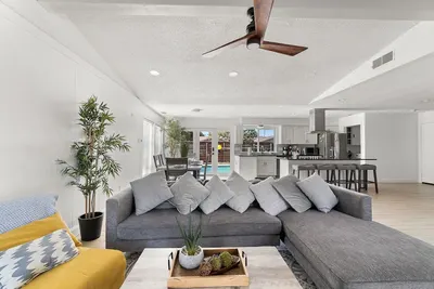 Image de Amazing Home with Private Heated Pool and Game Room Great Location!