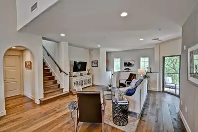 Image de Magnificent Desert Ridge Luxury 3 Bedroom Townhome in Upscale Resort Community.