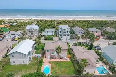 Image de Beautiful Ocean View Pool Home ~ Very Spacious ~ Lots of Decks!