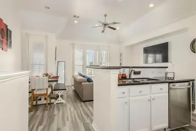 Image de Beautiful 3-bedroom townhome in East Downtown Htx
