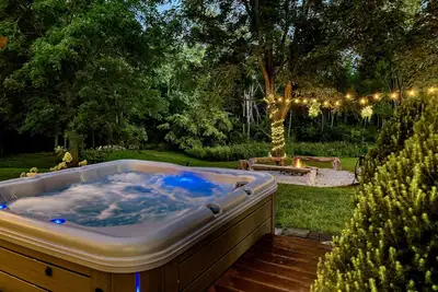 Image de Vineyard View | Walk to Wineries & River| Hot Tub