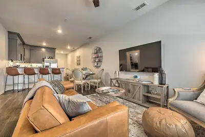 Image de Single-Story Condo < 1 Mile From Downtown!