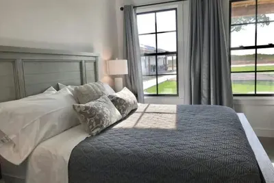 Image de New Fredericksburg Lodge w\/Pool\/hot tub 1\/2 mile from Luckenbach\/5 min-wineries