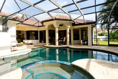 Image de Royal Palms - 4br/4 Ba Luxury Home w/ Pool & Spa