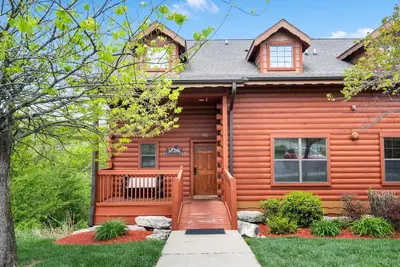 Image de Relaxing Walk-in Cabin in Branson Theatre District, Golf and Ticket Discounts