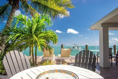 Image de Dolfan Oceanfront Cottage Direct oceanfront with 5