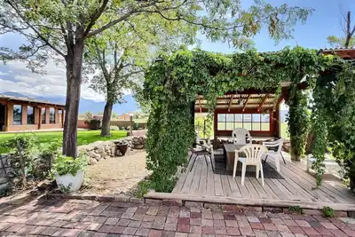 Image de Truly Taos Garden in the Desert