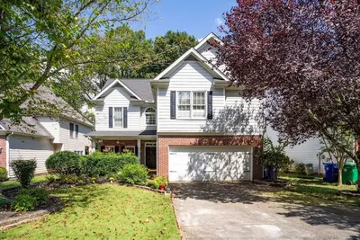 Image de Chez Mela Atlanta -3br/2. 5 Ba home, sleeps 8 6 car