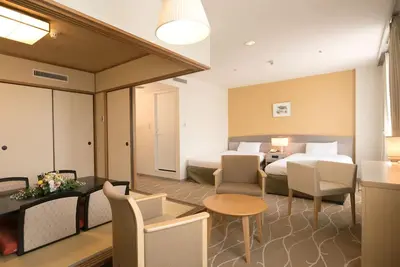 Image de JapaneseWestern style room  Family room Nonsmo / Osaka Ōsaka