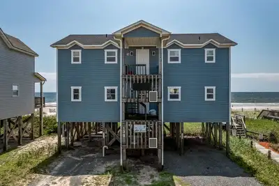 Image de \"All Good\" Oceanfront 2 bedrooms, 2 bathrooms.